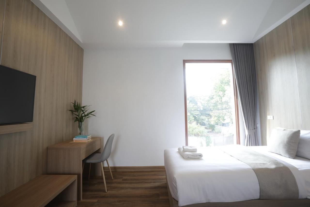 Four O'Clock Hotel Chiang Mai Extérieur photo