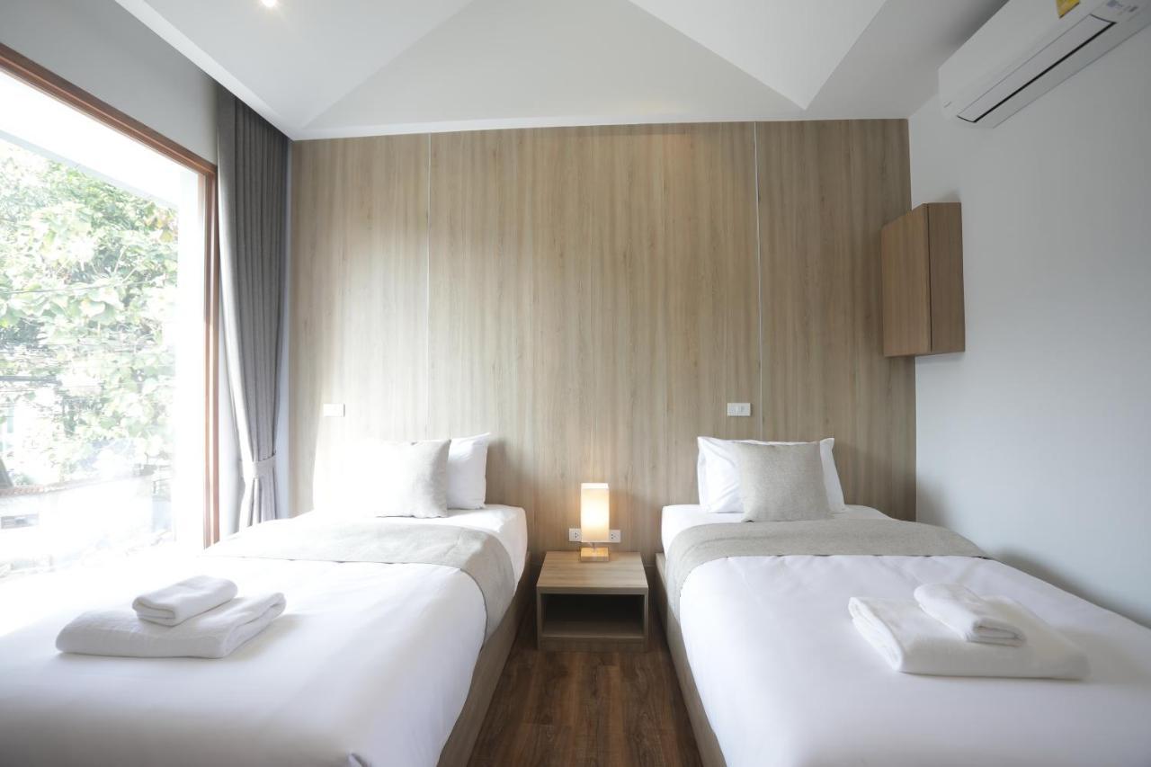 Four O'Clock Hotel Chiang Mai Extérieur photo