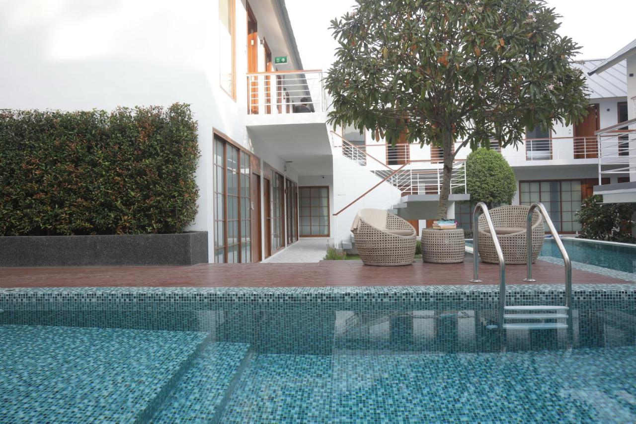 Four O'Clock Hotel Chiang Mai Extérieur photo