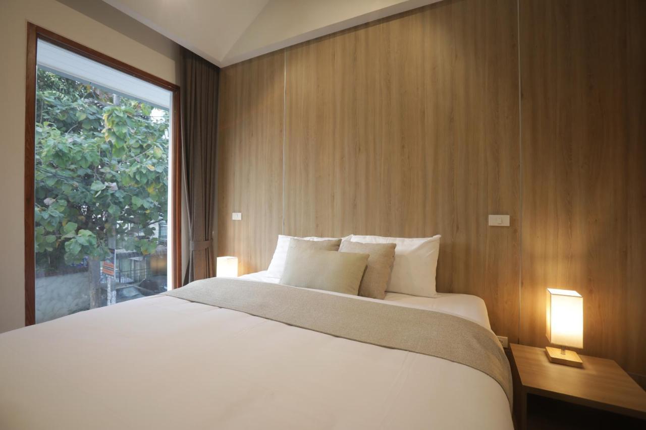 Four O'Clock Hotel Chiang Mai Extérieur photo